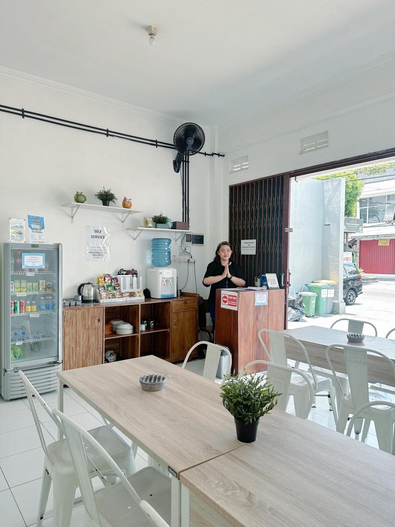 Stay Hub Yogyakarta Exterior photo